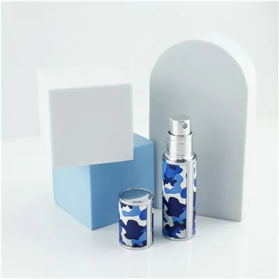 Pieni hajuvesisuihkepullo